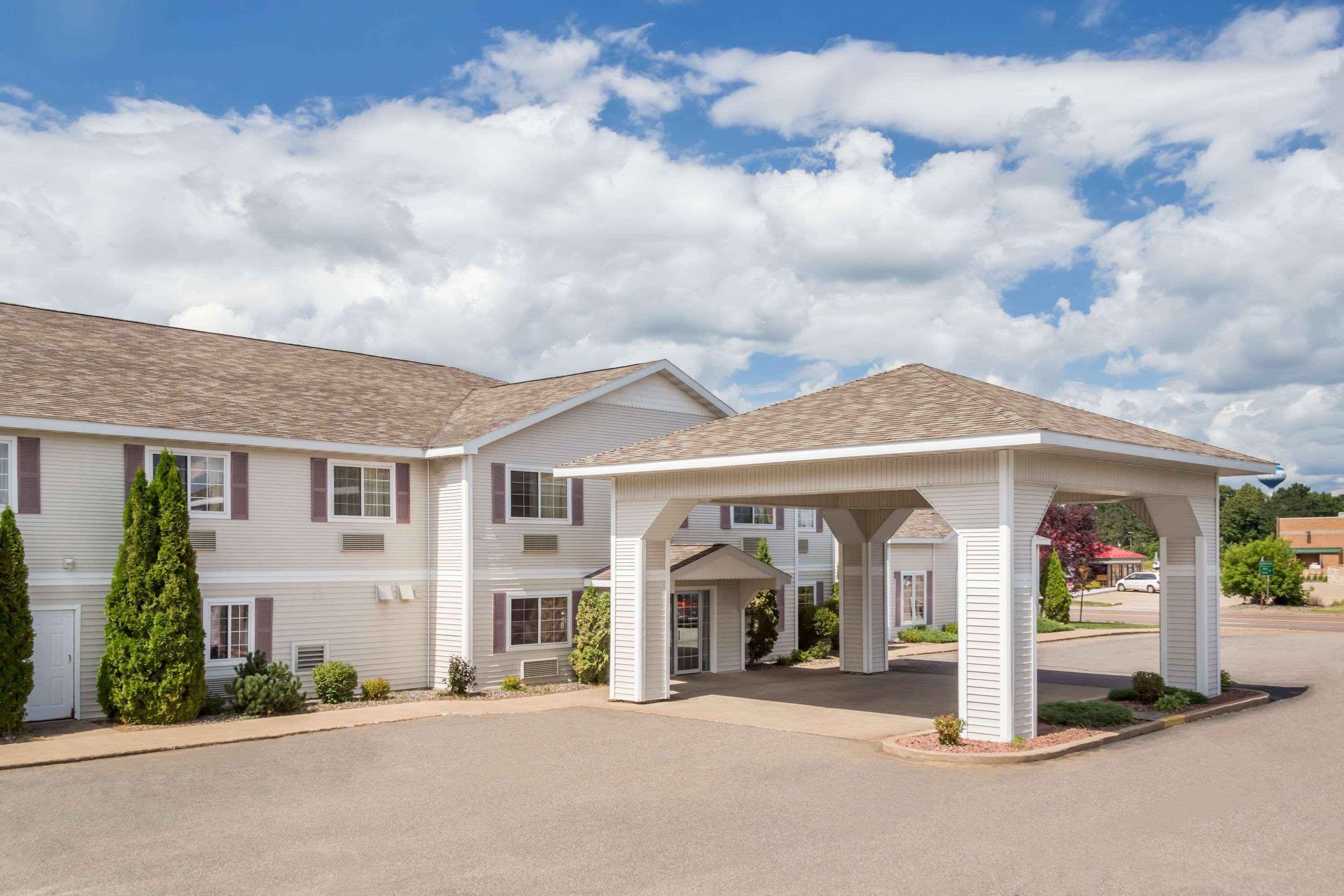 Super 8 By Wyndham イーグル・リバー エクステリア 写真